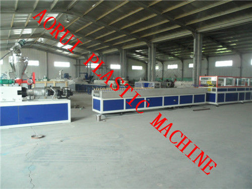 Máquina de la protuberancia del perfil del pasillo de WPC, máquina del perfil de los PP/del PE