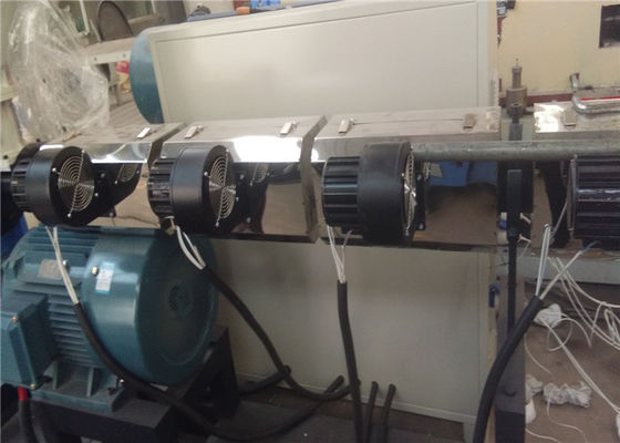 Un buen precio. Una línea plástica de la protuberancia del tubo del tornillo, tubo de refuerzo espiral del carbono PE que hace la máquina en línea