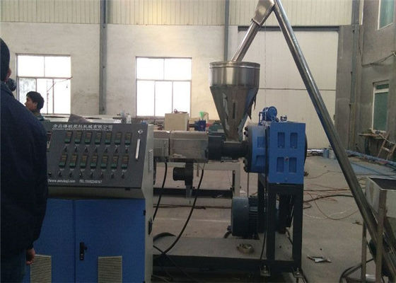 Un buen precio. Máquina automática llena del tablero de la espuma del PVC, cadena de producción plástica de madera del tablero de Compositte en línea