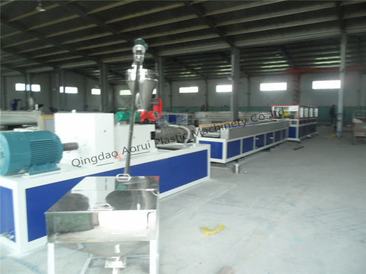 Un buen precio. Línea de extrusión de perfiles de paneles de puerta de PVC, línea de producción de perfiles de plástico de extrusores de tornillos gemelos en línea