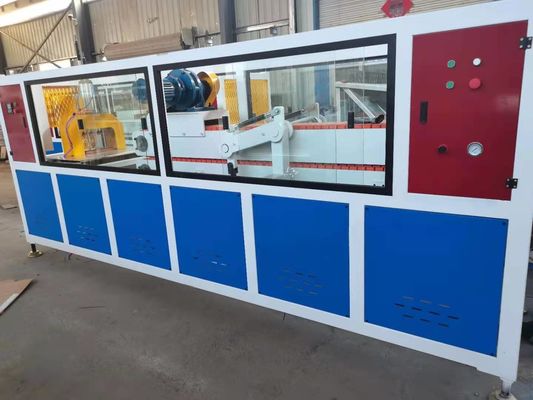 Un buen precio. Cadena de producción gemela del perfil del tornillo WPC anchura de 180m m en línea