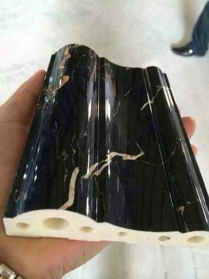 Un buen precio. Cadena de producción plástica de mármol decorativa del perfil del PVC, extrusor del plástico del perfil del mármol de WPC en línea