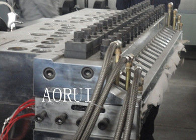 Un buen precio. Cadena de producción del tablero de construcción de WPC tablero de la anchura WPC de 2500m m que hace la máquina en línea