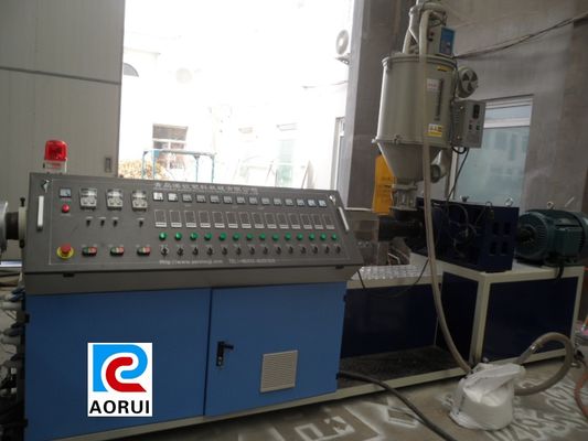Un buen precio. PP que máquina de la protuberancia del tubo del PE para irriga, plástico automático se refrescan/cadena de producción del tubo de agua caliente en línea