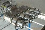 Un buen precio. La máquina plástica PP de la protuberancia hermana la línea plástica solo tornillo de la protuberancia del tubo en línea