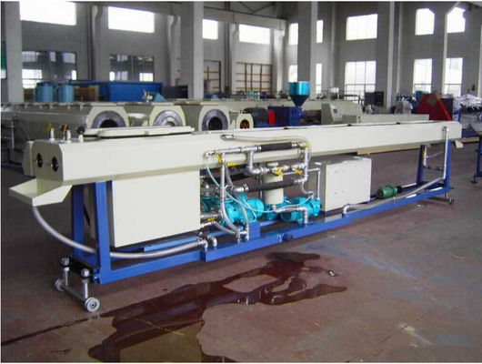 Un buen precio. Línea plástica de la protuberancia del tubo, cadena de producción gemela de la protuberancia del tubo del PVC, tubo doble del tornillo del pvc que hace la máquina en línea
