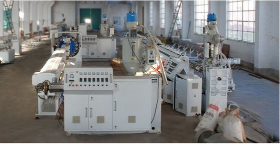 Un buen precio. Línea plástica de la protuberancia del tubo del PVC, tubo del PVC de 16-63m m que hace Manchinery en línea