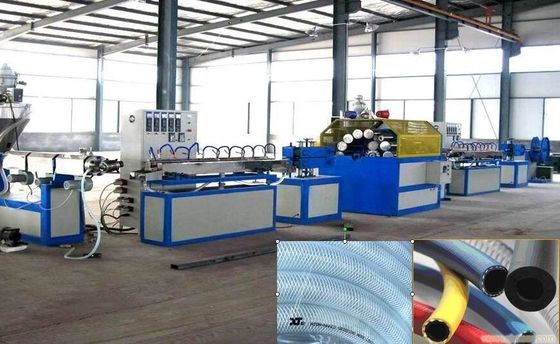 Un buen precio. La línea/la fibra plásticas de la protuberancia del tubo del tornillo gemelo reforzó la máquina del extrusor del tubo del Pvc en línea
