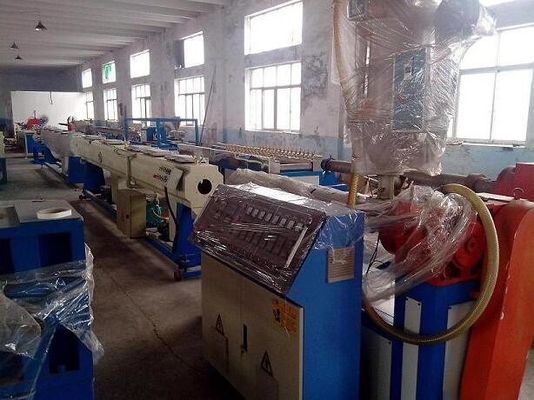 Un buen precio. Cadena de producción plástica IMPERTINENTE caliente del tubo de la agua PPR con el certificado del CE ISO9001 en línea