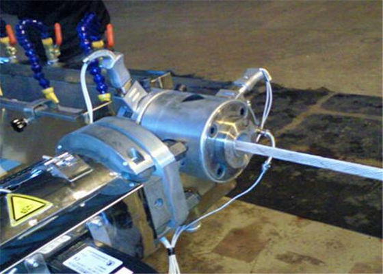 Un buen precio. La cortadora del tubo del PVC/la fibra automáticas trenzadas reforzó la manguera del PVC que hacía la máquina en línea