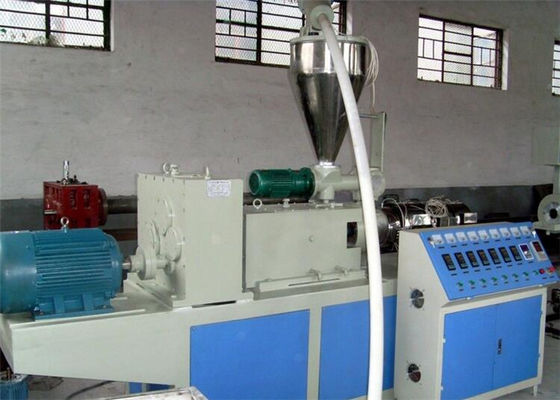 Un buen precio. Perfil de la cubierta de WPC que hace la máquina, cadena de producción del perfil del pvc del wpc/extrusor del perfil en línea