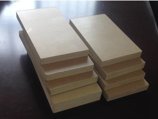 Un buen precio. Cadena de producción del tablero de los muebles del PVC de WPC línea plástica de la protuberancia del tablero del certificado del CE en línea