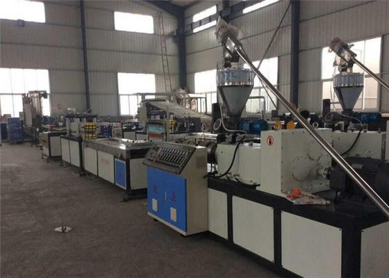 Un buen precio. Cadena de producción completamente automática del tablero de la espuma de la máquina/PVC del tablero de la espuma del plástico WPC en línea