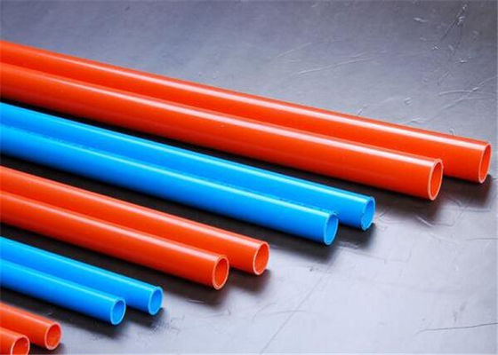 Un buen precio. Planta doble 1000kg/h de la protuberancia del tubo de la línea/PVC de la protuberancia del tubo del canal del PVC del tornillo en línea