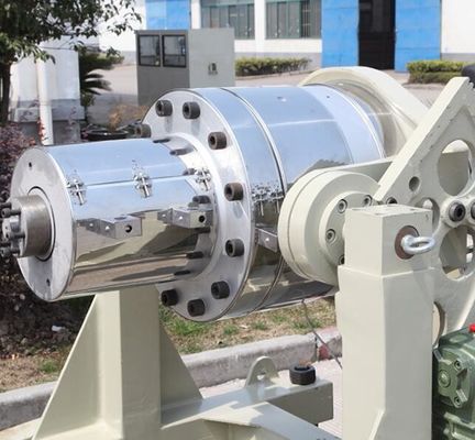 Un buen precio. Línea plástica completamente automática 250kg/H de la protuberancia del tubo del PVC de ø20-50mm en línea