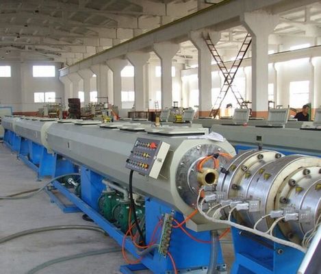 Un buen precio. Extrusor de tornillo del gemelo de la eficacia alta, tubo plástico de UPVC CPVC que hace la máquina en línea