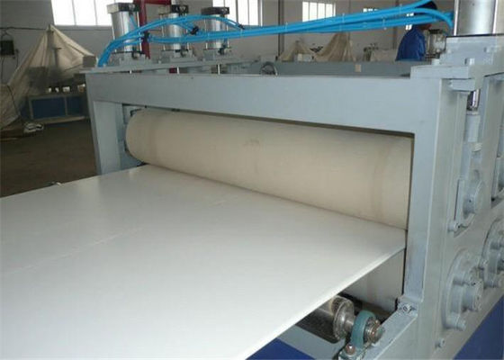 Un buen precio. Perfil que hace espuma del PVC/el panel de madera de la puerta que hace la máquina completamente automática en línea
