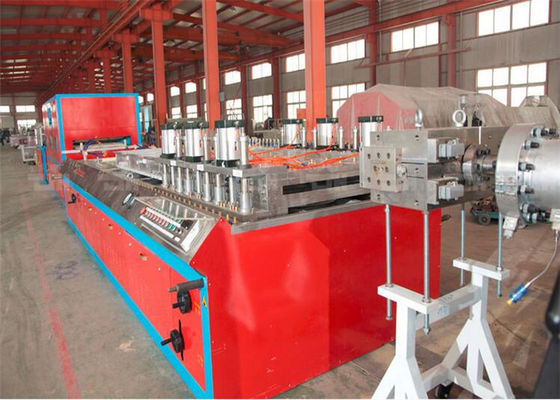 Un buen precio. Cadena de producción del perfil del hueco de los PP PE máquina plástica de madera de la protuberancia del perfil del PVC de WPC en línea