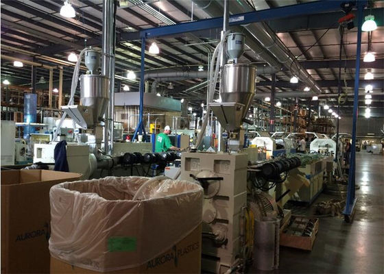 Un buen precio. Línea bimetálica de la protuberancia del perfil del PVC del tornillo 37kw WPC en línea
