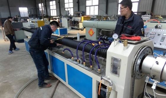 Un buen precio. Máquina plástica de la protuberancia del solo tornillo para el cable de alambre del PE PP Sprial que envuelve el tubo de la banda en línea