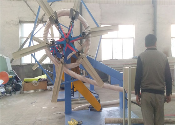 Un buen precio. Línea plástica de la protuberancia del tubo del nuevo estilo, cadena de producción de refuerzo espiral del tubo del carbono del PE para el tubo en línea