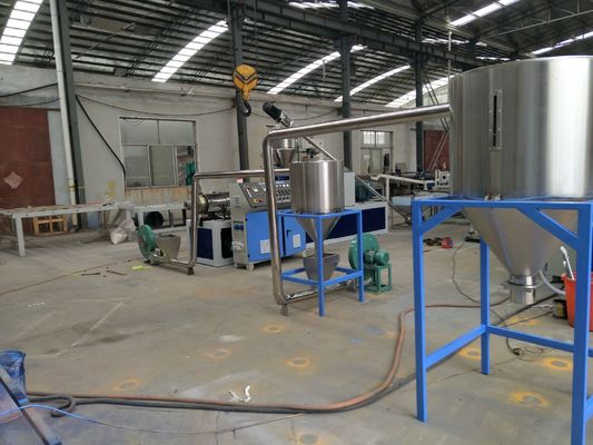 Cadena de producción plástica reciclada del gránulo de las escamas con la etapa doble, máquina de granulación plástica de la protuberancia