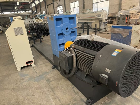 Un buen precio. Línea de extrusión de tuberías de plástico con regulador de temperatura OMRON con molde de aleación de aluminio en línea