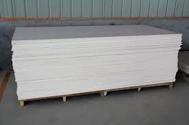 Un buen precio. Máquina plástica del tablero de la espuma del PVC, tablero libre de la espuma del PVC que hace la máquina en línea