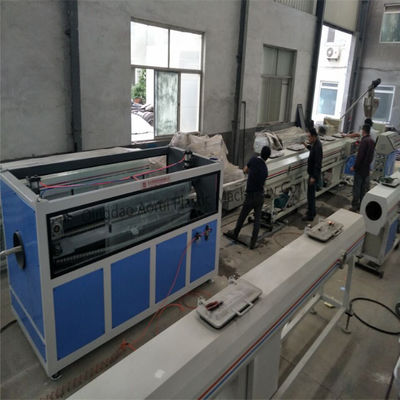 Línea de producción de tuberías de PVC de 3 fases de 220-380V con dos tornillos