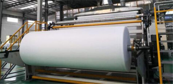 Un buen precio. Máquina soplada derretimiento de la tela de 50 del extrusor de la máquina 600m m de la anchura Nonwovens de los PP en línea