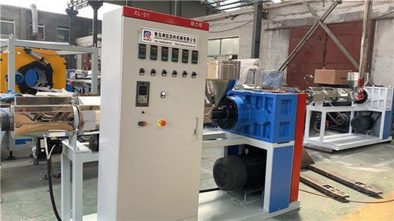 Un buen precio. Máquina soplada derretimiento completamente automático de la serie de SJ con el CE ISO9001 certificado en línea