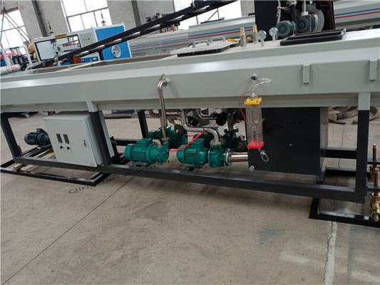 Un buen precio. Línea plástica inteligente 90kw de la protuberancia del tubo del PLC 300kg/H en línea