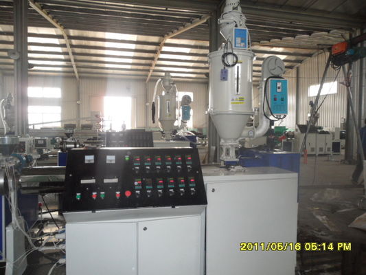 Un buen precio. Línea plástica 50kw - 80kw, extrusor de la protuberancia del tubo de la manguera de jardín de solo tornillo en línea