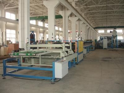 Un buen precio. línea con el tornillo gemelo, cadena de la protuberancia del tablero de la espuma del PVC de 3-30m m de producción del tablero de la espuma de WPC en línea
