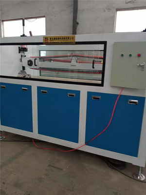 Un buen precio. Línea de producción de tuberías de agua de PE de potencia total personalizable, maquinaria de nivel similar a la de Alemania, que garantiza soluciones para la fabricación de tuberías en línea