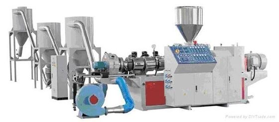 Un buen precio. Máquina plástica 60KW de la nodulizadora del corte caliente doble del tornillo para el PVC en línea