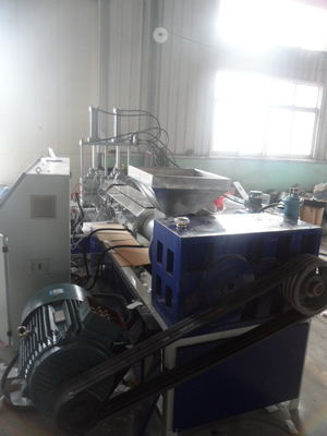 Un buen precio. Las escamas de la madre/del biberón reciclaron la máquina plástica de la protuberancia de la pelotilla, línea del gránulo en línea