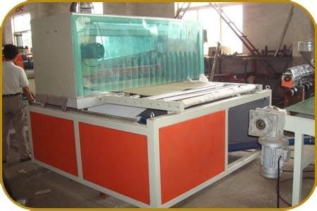 Un buen precio. Máquina plástica de la protuberancia de la hoja de la comida reciclada de los PP/del PE, extrusor del plástico de la hoja del paquete en línea