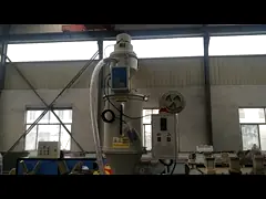El PE PP ACARICIA la máquina plástica del granulador, pequeña máquina plástica del granulador con el extrusor solo o gemelo de Screrw